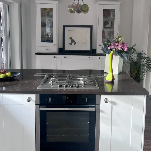 Image of Mackintosh kitchen with Ceasarstone worktop in Woodland